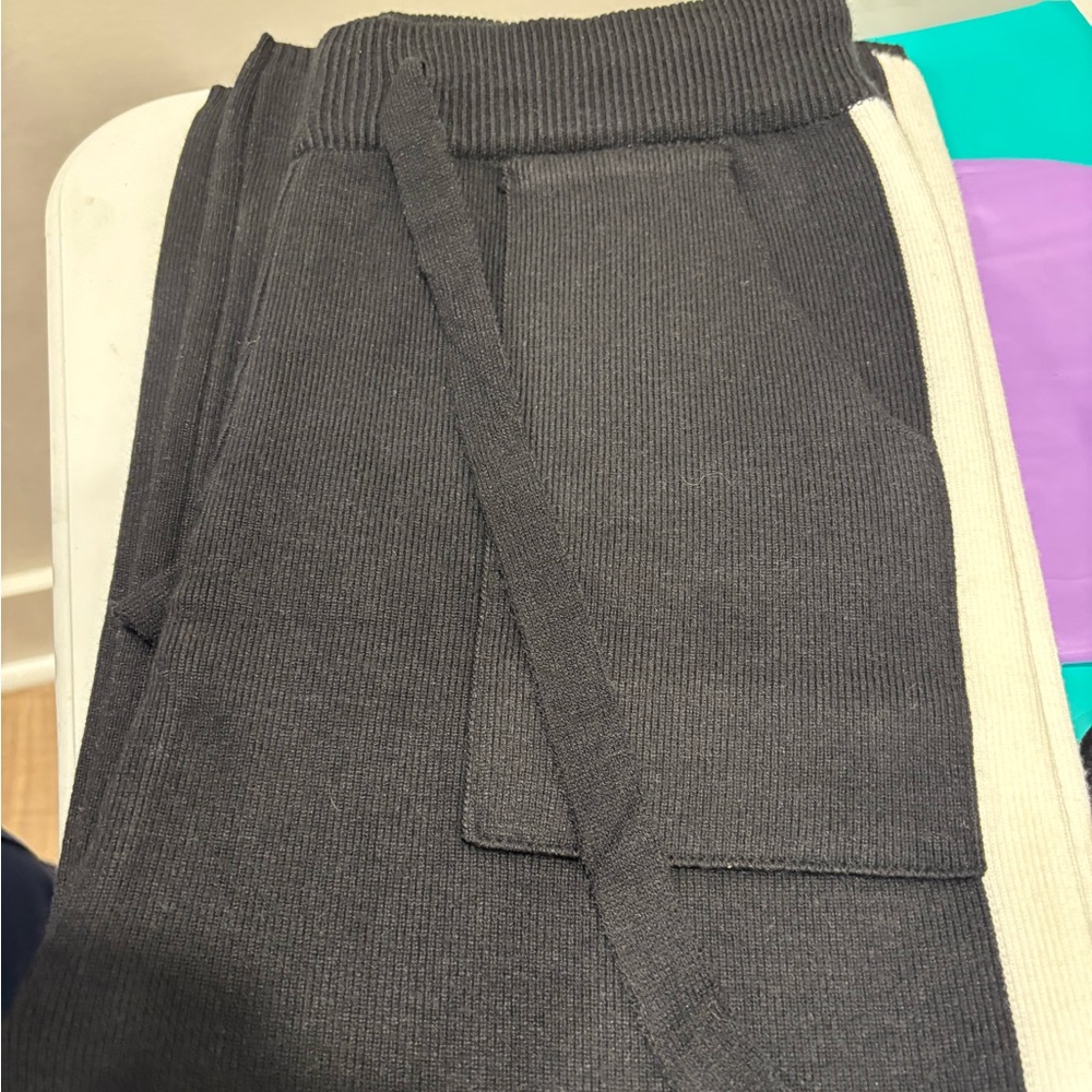 New Loungewear Set S. Christina Cardigan and Wide Leg Pant Size L/XL - Picture 13 of 13